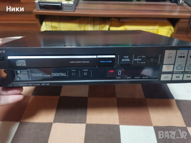 Продавам  SONY CDP -102