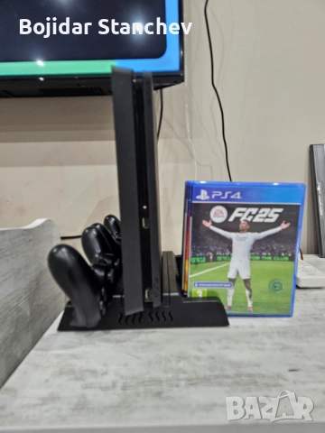 Ps4 slim с два оригинални джойстика 