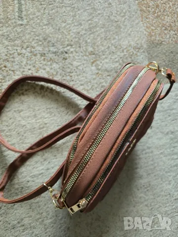 дамска чанта , снимка 2 - Чанти - 49977782