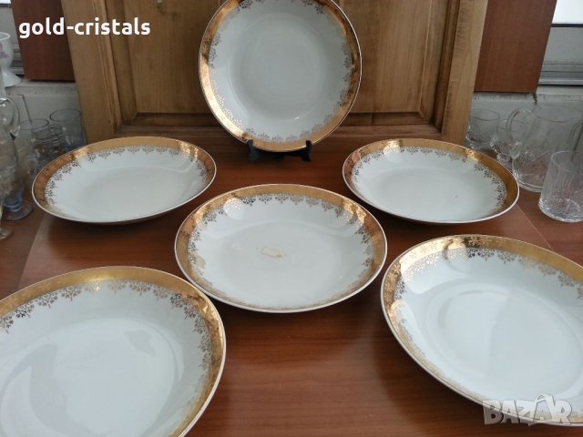 Порцелан Чехословакия сервиз за хранене чинии супник 