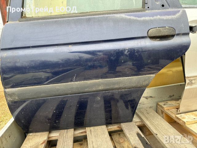 Задна лява синя врата Форд Ескорт 7 комби Ford Escort VII, снимка 2 - Части - 44615515