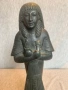 стара статуя на египетската богиня Изида, снимка 2