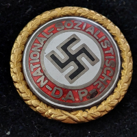 WW2-Немски златен партиен знак за заслуги 1933-45год., снимка 3 - Антикварни и старинни предмети - 36517943