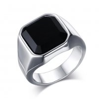 Мъжки пръстен с черен циркон, неръждаема стомана, снимка 1 - Пръстени - 38794142