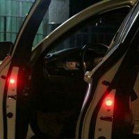 LED осветление за автомобил при отворена врата- червен или син цвят