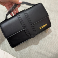 Дамска чанта jacquemus реплика високо качество , снимка 2 - Чанти - 44702440