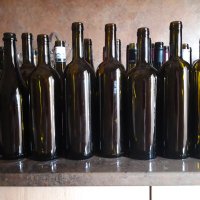 Стъклени бутилки , снимка 3 - Буркани, бутилки и капачки - 36768570