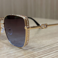 Слънчеви очила Valentino, снимка 2 - Слънчеви и диоптрични очила - 44529852