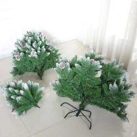 Изкуствена коледна елха с бели връхчета и шишарки, снимка 9 - Декорация за дома - 42784979