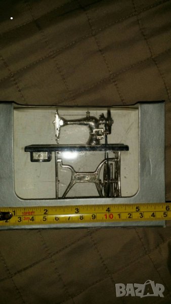 ШЕВНА МАШИНА Колекционерски модел  на  шевна  машина, снимка 1