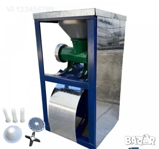 Чугунена електрическа месомелачка №32 метална фуния + плот, снимка 1