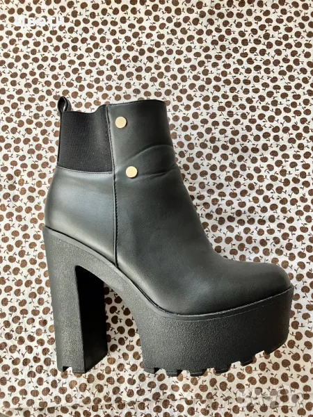 Боти, снимка 1