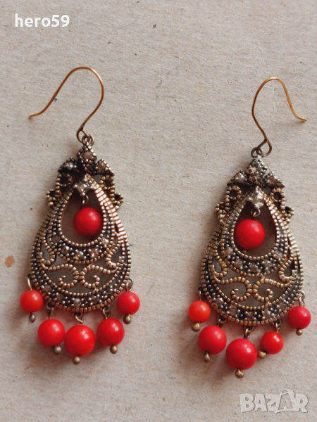 Златни дамски обеци с диамантени люспи и коралови топчета,злато 9к.сребро 925, снимка 1