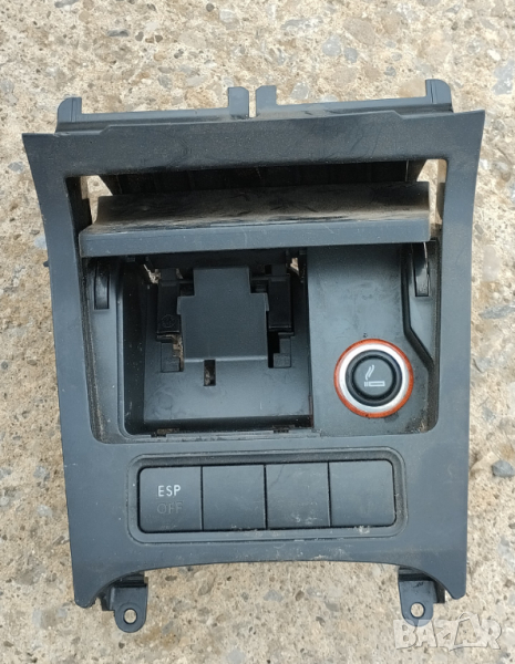 VW Golf- конзола 1K0857961, бутон ESP- 1K0927117A, пепелник 1K0857335, снимка 1