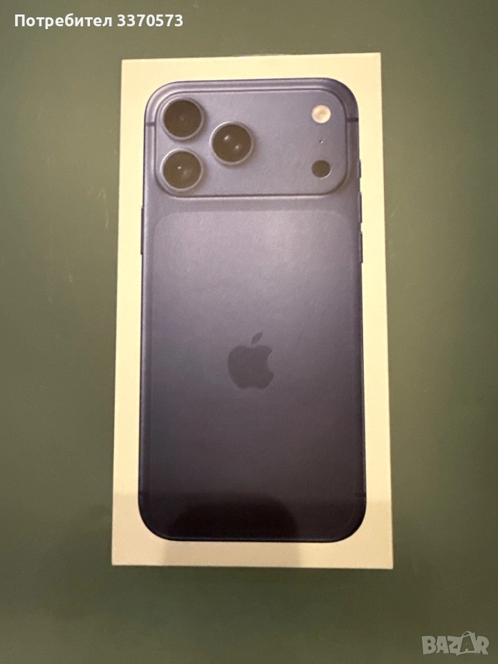 Продавам 17 pro max blue 256gb .Нов.Гаранция 3г,запечатан.Документи.Само лично предаване., снимка 1
