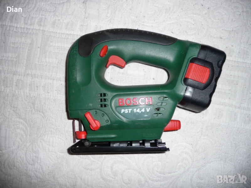 Акумулаторен прободен трион / зеге Bosch PST 14,4 V с две батерии., снимка 1