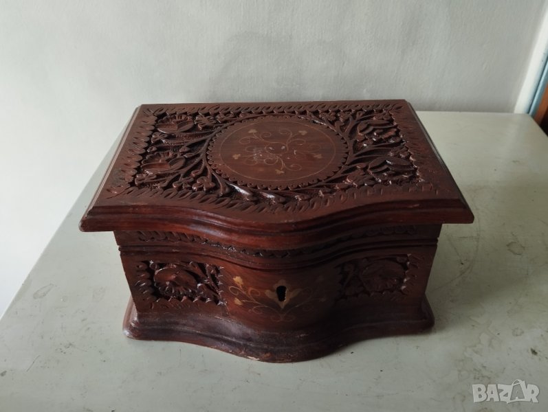 стара дървена кутия за бижута, снимка 1