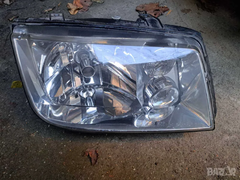 Десен фар за фолцваген бора , снимка 1