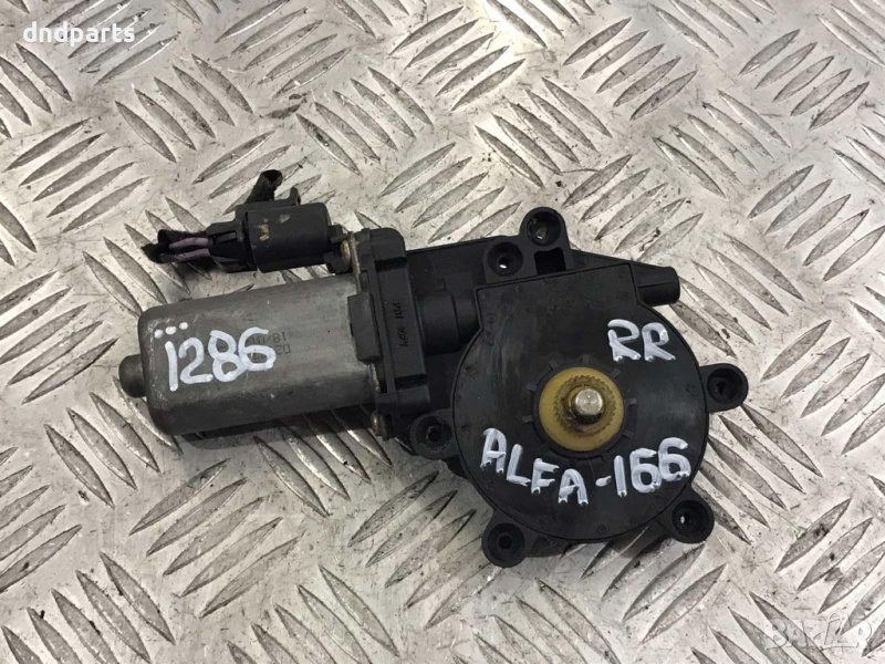 Задно дясно моторче стъклоповдигач Alfa Romeo 166,2001г., снимка 1