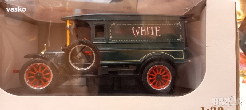 WHITE VAN 1920-SIGNATURE 1:32, снимка 1