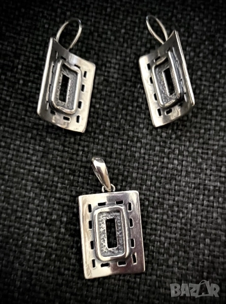 Български комплект сребро 925 обици и висулка, снимка 1