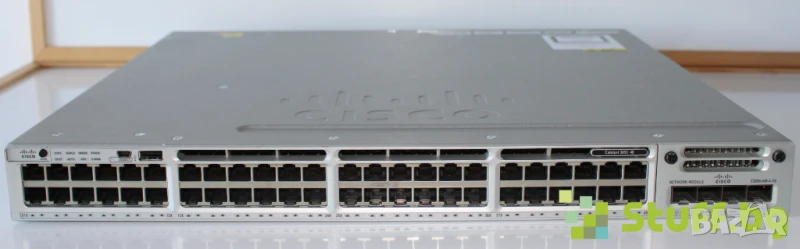Суич Cisco Catalyst WS-C3850-48T-E, снимка 1
