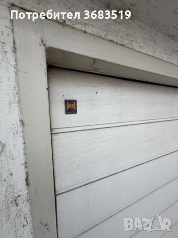 Работеща секционна врата