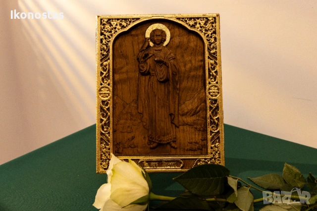 Позлатена релефна икона на Свети Мъченик Трифон от масивен дъб, снимка 6 - Икони - 53224222