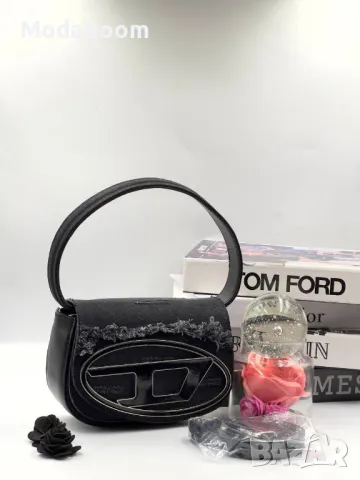 Diesel дамски чанти Различни цветове 