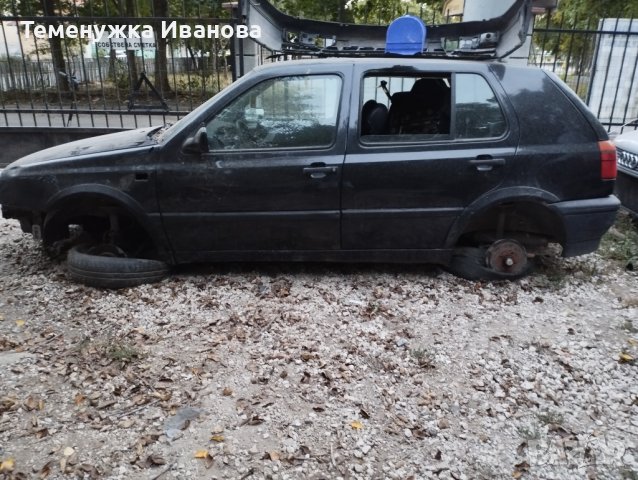 VW Golf-за части, снимка 1 - Автомобили и джипове - 42643937