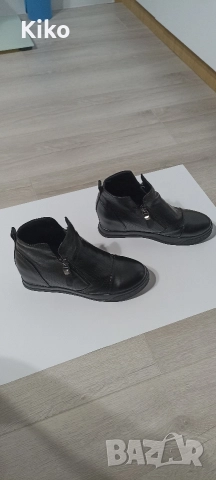 Дамски кожени боти като нови, снимка 6 - Дамски боти - 52584787