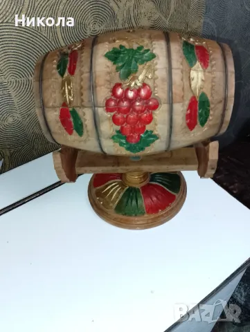Буре-3л.-дърворезбовано-с въртяща се поставка, снимка 1