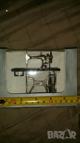 ШЕВНА МАШИНА Колекционерски модел  на  шевна  машина