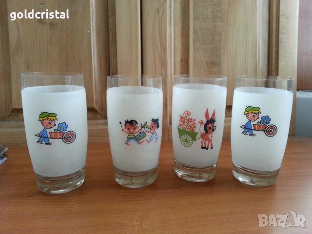 Ретро стъклени чаши , снимка 2 - Антикварни и старинни предмети - 38186483
