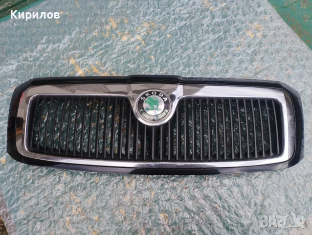 Оригинална решетка на преден капак за Skoda Superb I (2001 -2008)