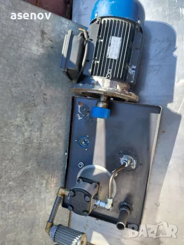 хидравлична станция- 220V, снимка 2 - Други машини и части - 56153707