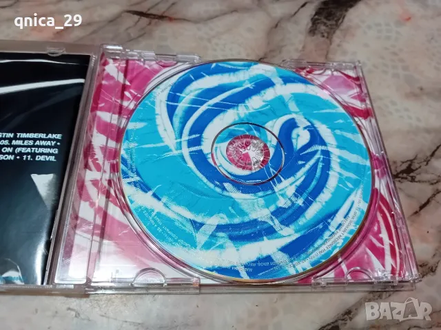 Madonna - Hard Candy, снимка 3 - CD дискове - 48981079