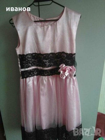 Продавам дрехи за момичета