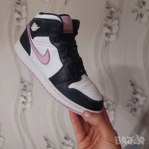Nike Air Jordan 1 Mid номер 39,5-40 оригинални маратонки , снимка 6 - Маратонки - 51840954