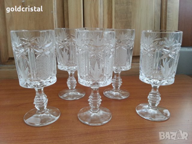 Кристални чаши , снимка 1 - Антикварни и старинни предмети - 37544713