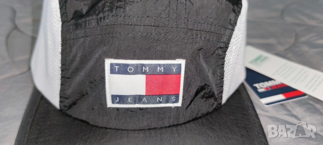 Tommy Hilfiger Шапка РАЗПРОДАЖБА, снимка 3 - Шапки - 52297622