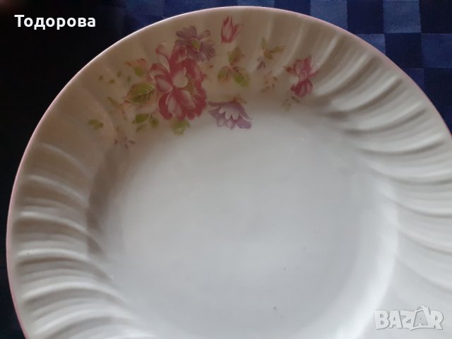 Порцеланов български комплект за хранене "Китка ", снимка 5 - Сервизи - 34410332