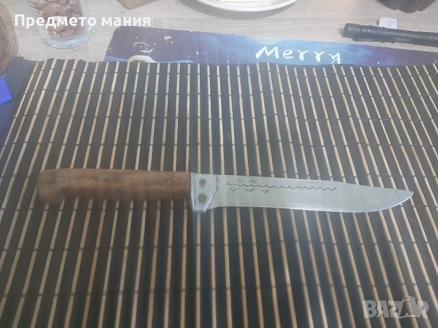 Стар масивен български нож с дървена дръжка
