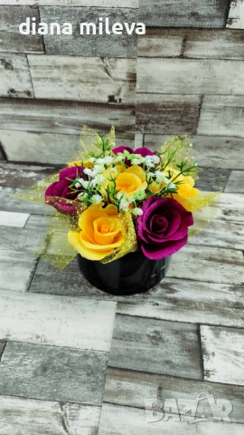 Кашпа с рози от креп хартия!!, снимка 7 - Декорация за дома - 53133030