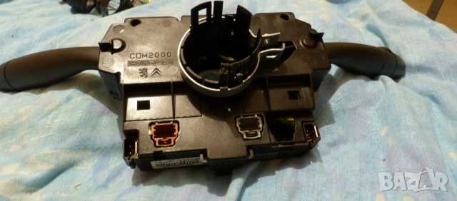 Com2000 Citroen Peugeot Лост за светлини и мигачи Delphi