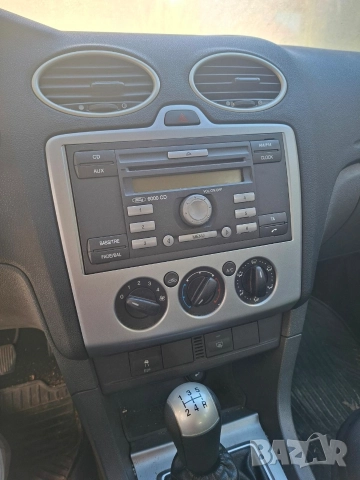 Форд Фокус МК2 1.4 бензин, снимка 4 - Автомобили и джипове - 52751431