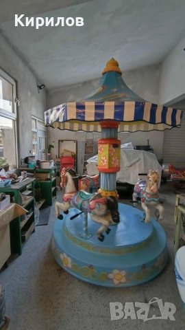 Детска клатушка, въртележка- Италия, снимка 1
