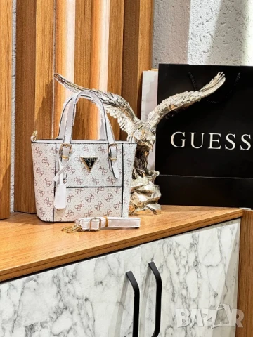 чанти guess , снимка 2 - Чанти - 51091852