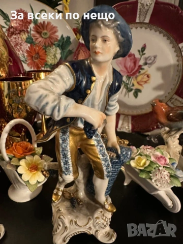 Rudolf Kammer Volkstedt Germany  Circa 1970 “Гроздоберачите” Код P2035, снимка 9 - Декорация за дома - 53941564