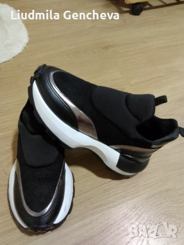 Нови дамски обувки 